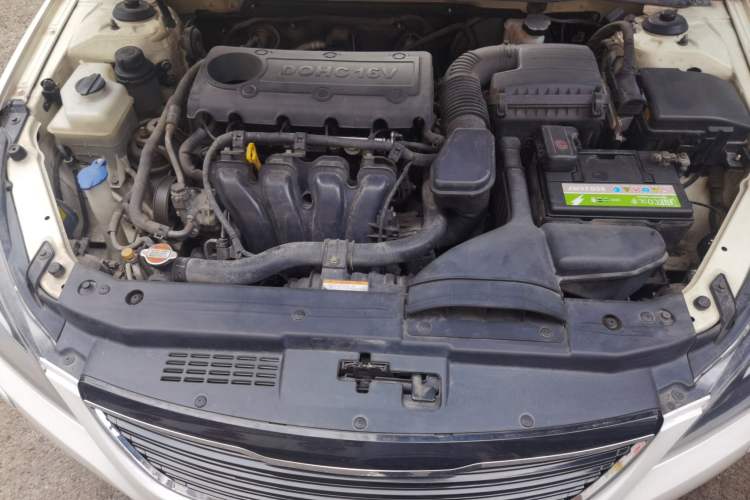 Used Kia Cadenza 2011 2.4L Elite Edition Engine Bay
