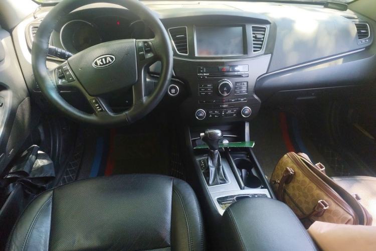 Used Kia Cadenza 2012 2.4L Luxury Version Center Console
