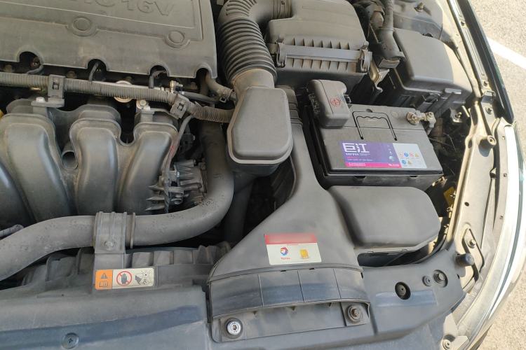 Used Kia Cadenza 2012 2.4L Luxury Version Engine Bay Left