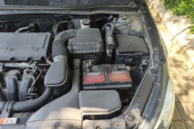 Used Kia Cadenza 2012 2.4L Luxury Version Engine Bay Left