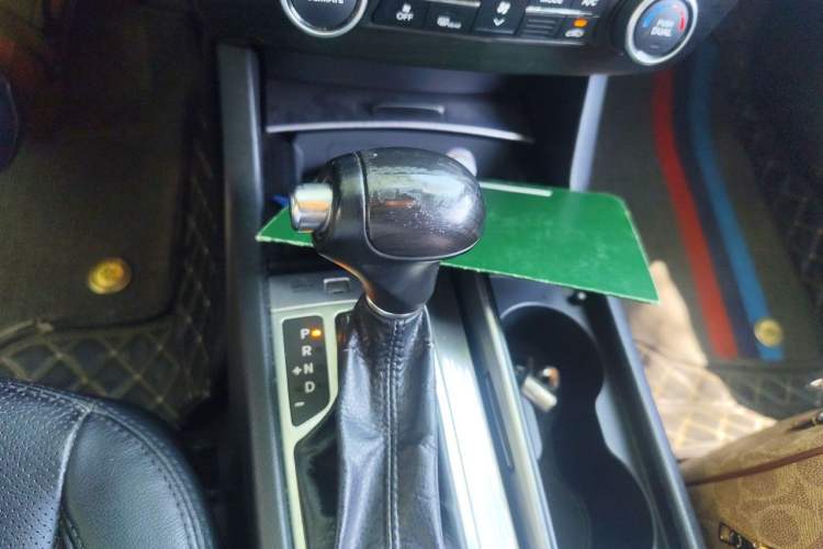 Used Kia Cadenza 2012 2.4L Luxury Version Gear Lever