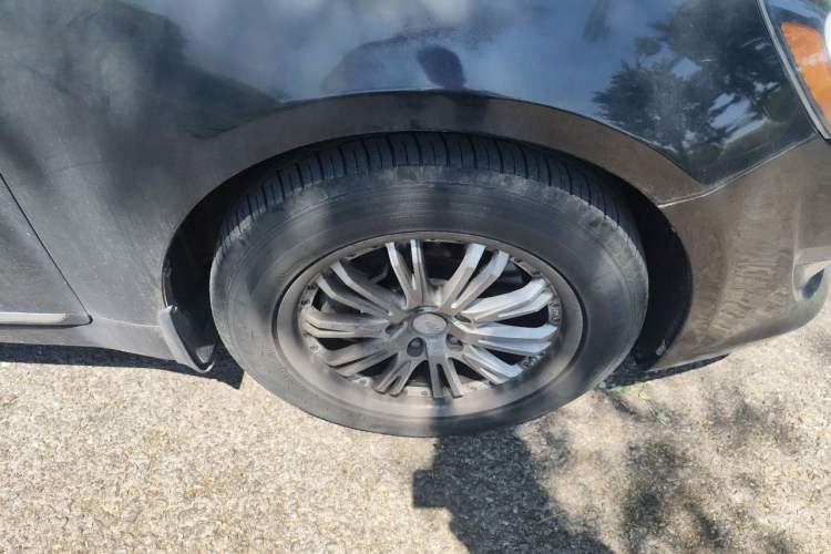 Used Kia Cadenza 2012 2.4L Luxury Version Right Front Wheel Hub
