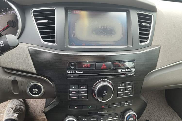 Used Kia Cadenza 2012 2.4L Luxury Version Audio And AC Panel
