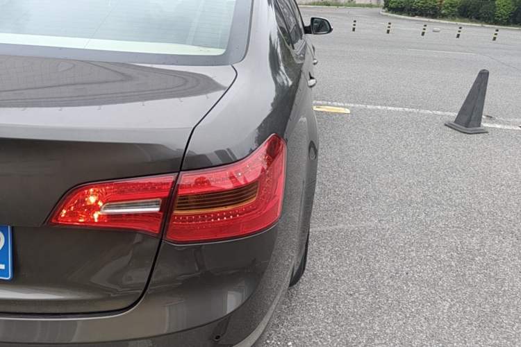 Used Kia Cadenza 2012 2.4L Luxury Version Right Rear Taillight