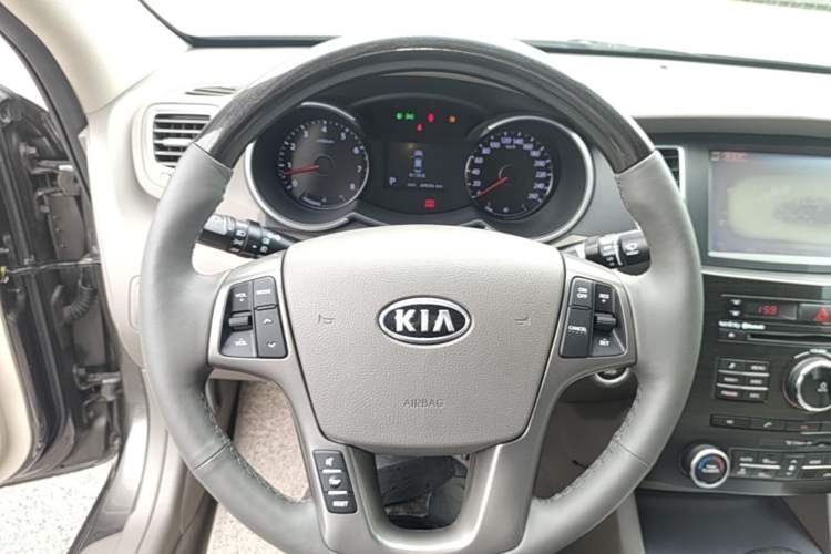 Used Kia Cadenza 2012 2.4L Luxury Version Steering Wheel