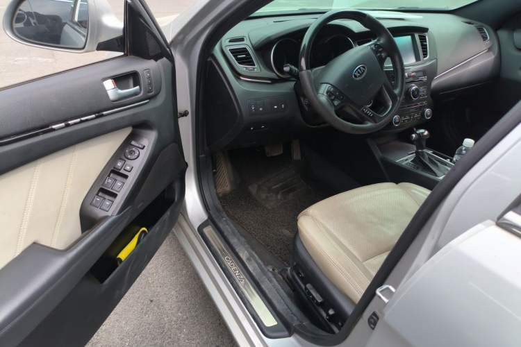 Used Kia Cadenza 2012 2.4L Flagship Edition Driver Seat