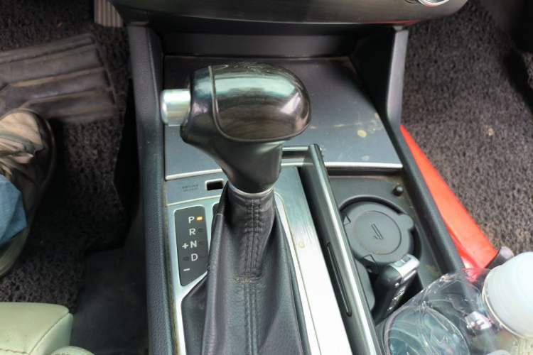 Used Kia Cadenza 2012 2.4L Flagship Edition Gear Lever
