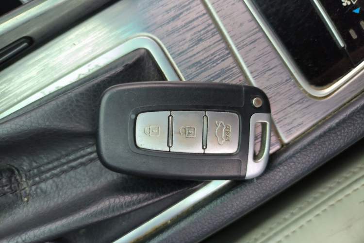 Used Kia Cadenza 2012 2.4L Flagship Edition Vehicle Key