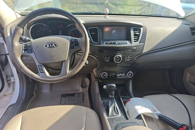 Used Kia Cadenza 2012 2.4L Business Sunroof Version Center Console
