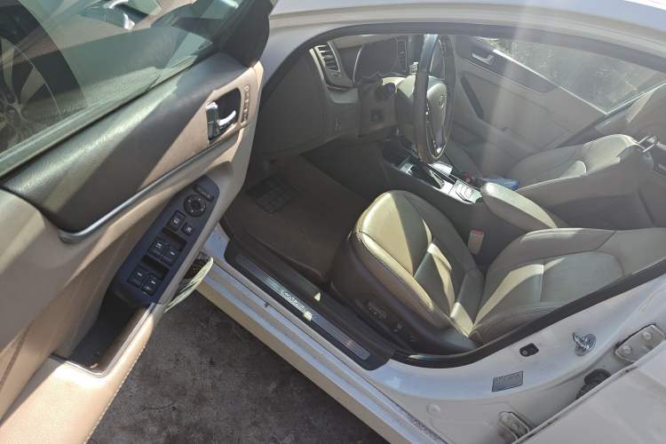 Used Kia Cadenza 2012 2.4L Business Sunroof Version Driver Seat