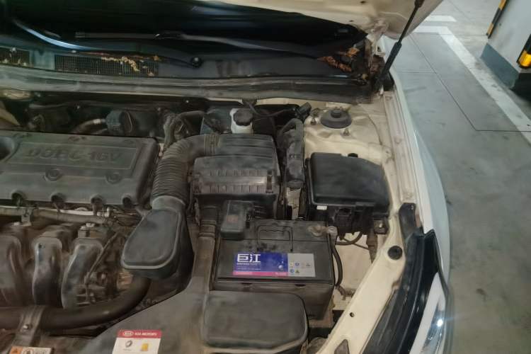 Used Kia Cadenza 2012 2.4L Elite Edition Engine Bay Left