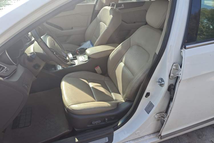 Used Kia Cadenza 2012 2.4L Business Sunroof Version Left Front Seat