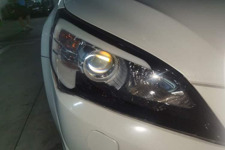 Used Kia Cadenza 2012 2.4L Elite Edition Right Front Headlight