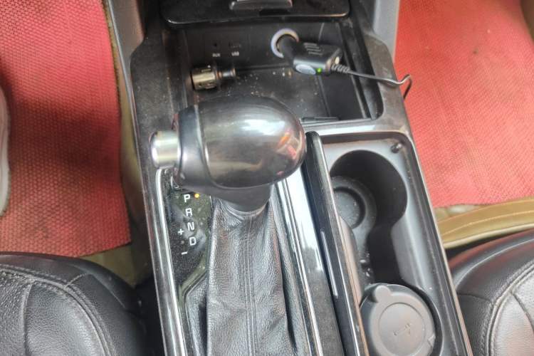 Used Kia Cadenza 2013 2.4L Business Sunroof Version China V Standard Gear Lever