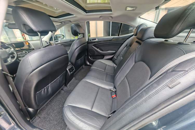 Used Kia Cadenza 2013 2.4L Elite Model China IV Standard Interior 4