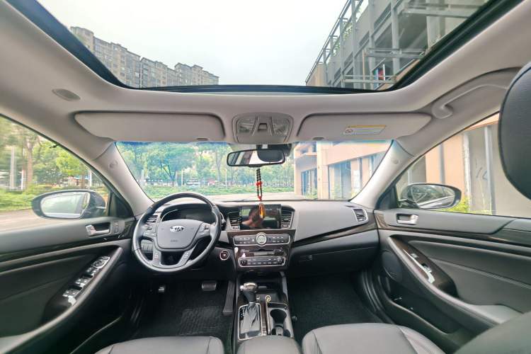 Used Kia Cadenza 2013 2.4L Elite Model China IV Standard Interior 5