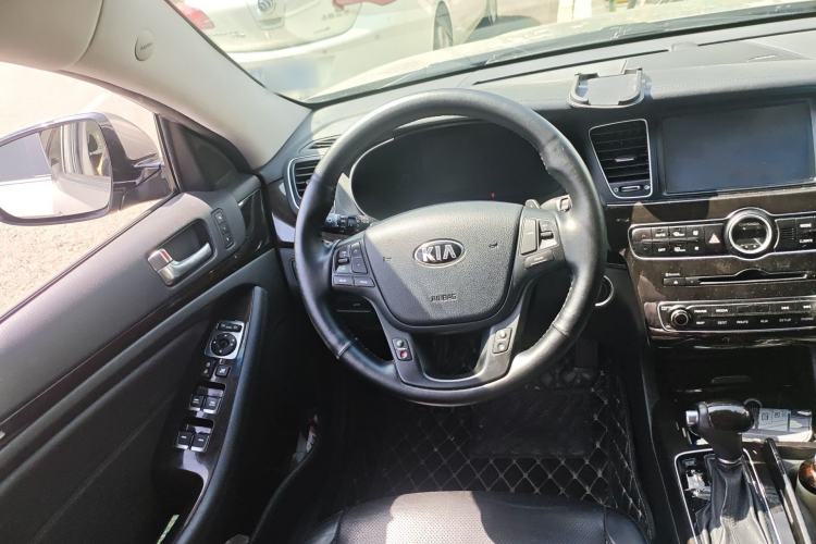 Used Kia Cadenza 2013 2.4L Deluxe Model China IV Steering Wheel