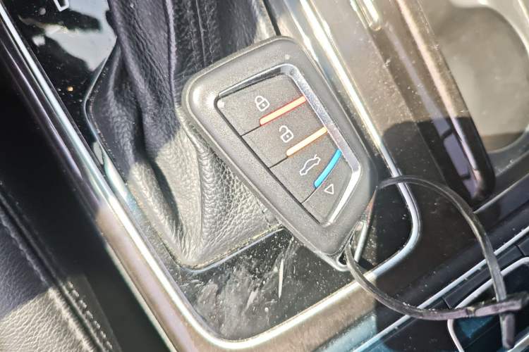Used Kia Cadenza 2013 2.4L Deluxe Model China IV Vehicle Key