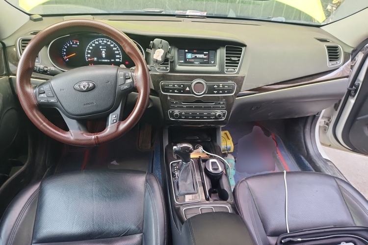 Used Kia Cadenza 2013 2.4L Business Sunroof Version China IV Standard Center Console