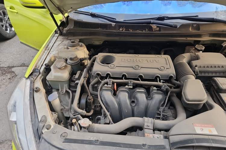 Used Kia Cadenza 2013 2.4L Business Sunroof Version China IV Standard Engine Bay Right