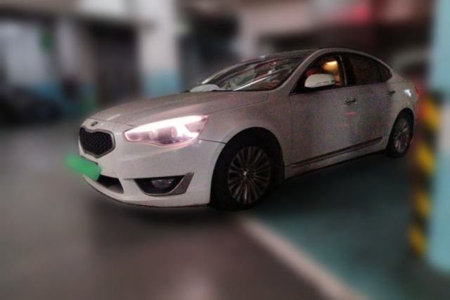 Used Kia Cadenza 2013 2.4L Business Sunroof Version China IV Standard