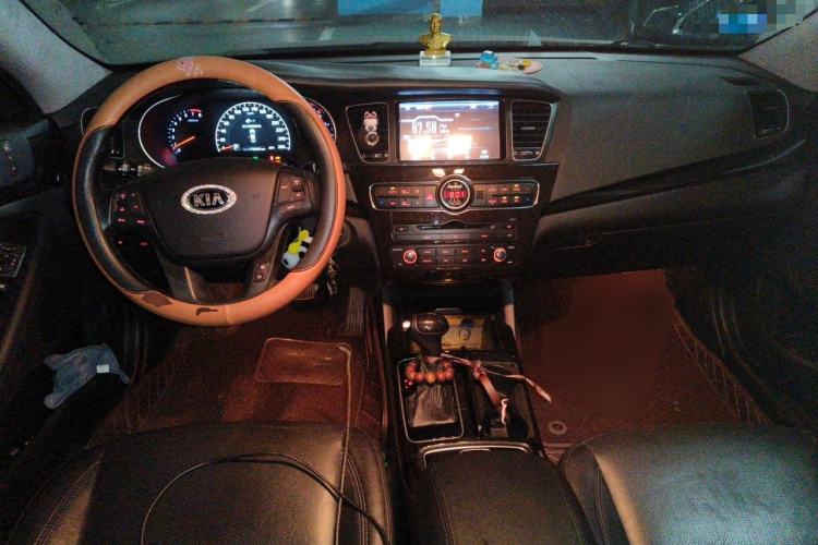 Used Kia Cadenza 2013 2.4L Business Sunroof Version China IV Standard Center Console