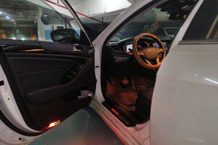 Used Kia Cadenza 2013 2.4L Business Sunroof Version China IV Standard Driver Seat