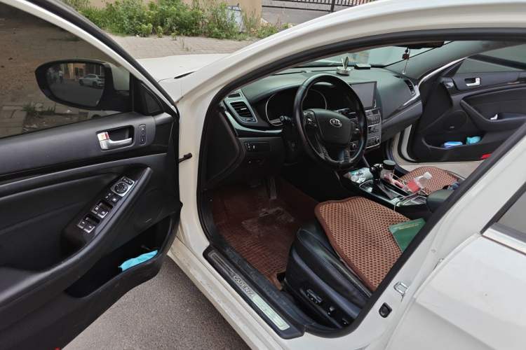Used Kia Cadenza 2013 2.4L Elite Model China IV Standard Driver Seat
