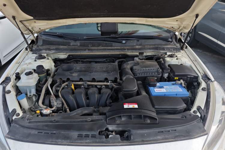 Used Kia Cadenza 2013 2.4L Business Sunroof Version China V Standard Engine Bay