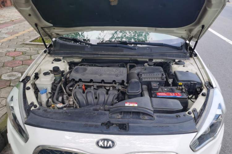 Used Kia Cadenza 2013 2.4L Elite Version China V Standard Engine Bay