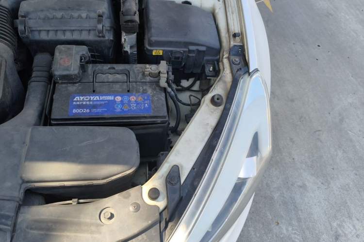 Used Kia Cadenza 2013 2.4L Elite Model China IV Standard Engine Bay Left