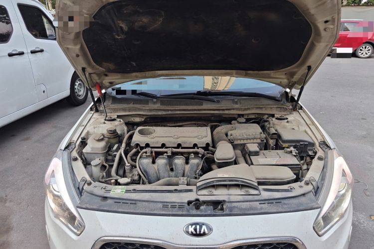 Used Kia Cadenza 2013 2.4L Elite Model China IV Standard Engine Bay