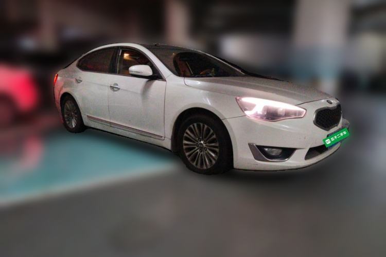 Used Kia Cadenza 2013 2.4L Business Sunroof Version China IV Standard Front Right 45 Deg