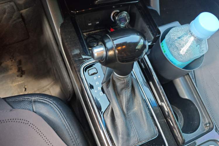 Used Kia Cadenza 2013 2.4L Business Sunroof Version China V Standard Gear Lever