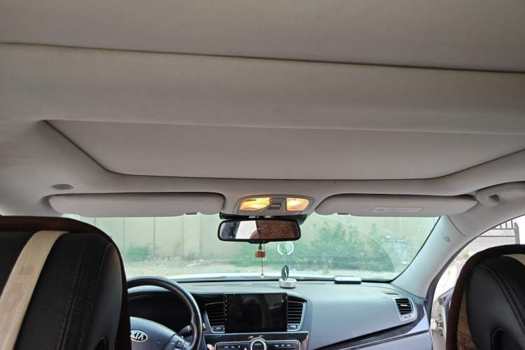 Used Kia Cadenza 2013 2.4L Elite Model China IV Standard Headliner