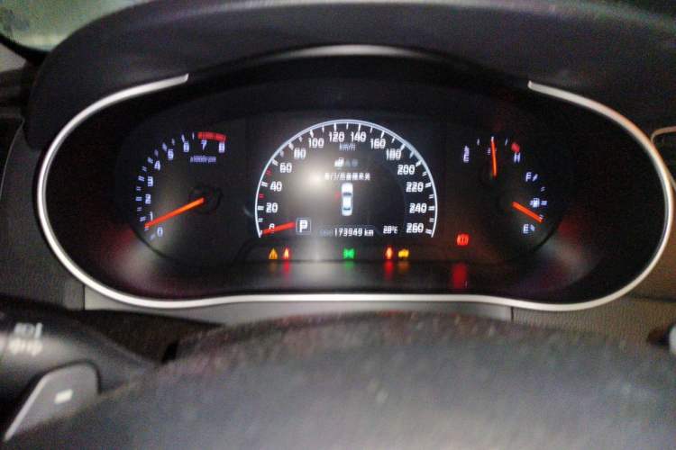 Used Kia Cadenza 2013 2.4L Business Sunroof Version China IV Standard Instrument Cluster