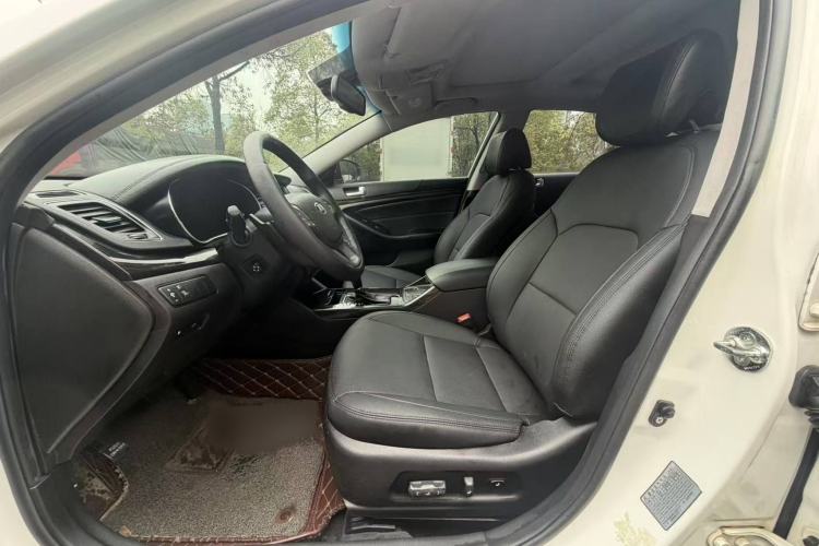 Used Kia Cadenza 2013 2.4L Business Sunroof Version China IV Standard Interior 1