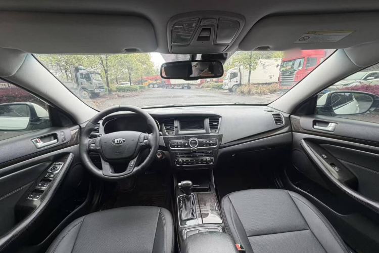 Used Kia Cadenza 2013 2.4L Business Sunroof Version China IV Standard Interior 3