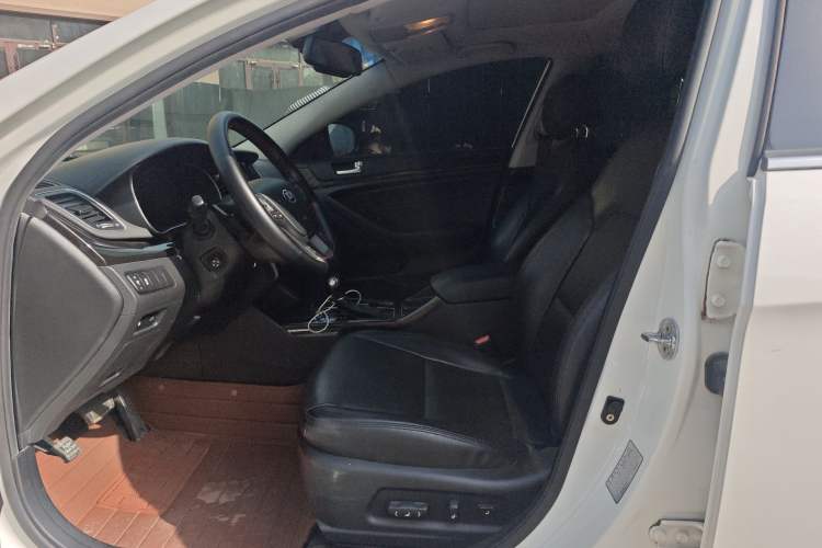 Used Kia Cadenza 2013 2.4L Elite Model China IV Standard Left Front Seat