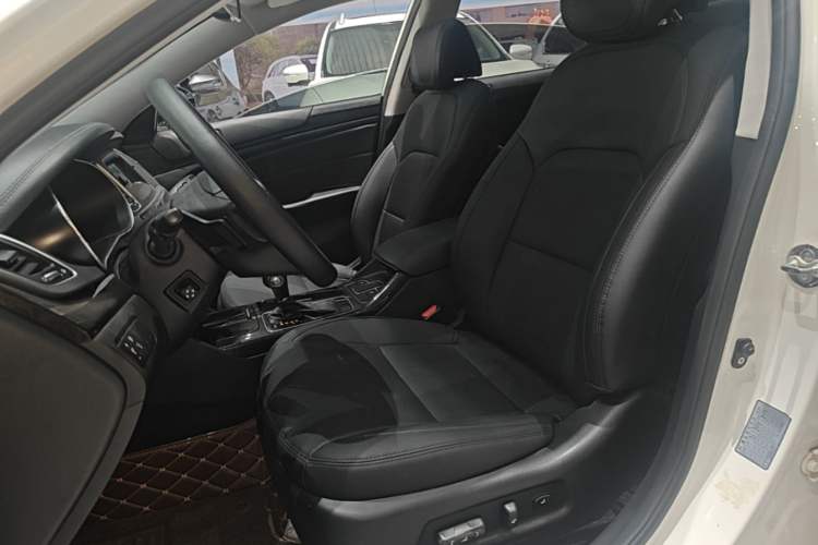 Used Kia Cadenza 2013 2.4L Business Sunroof Version China IV Standard Left Front Seat