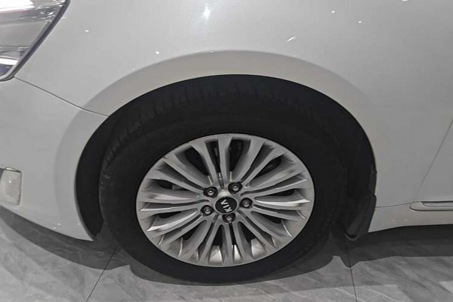 Used Kia Cadenza 2013 2.4L Business Sunroof Version China IV Standard Left Front Wheel Hub