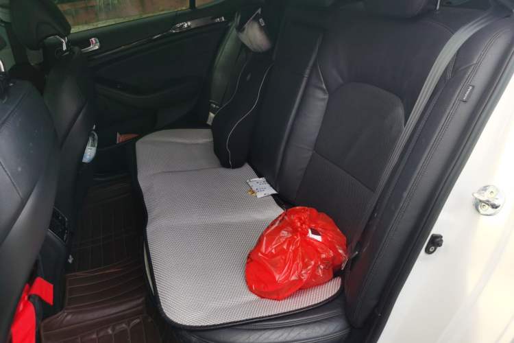 Used Kia Cadenza 2013 2.4L Elite Version China V Standard Left Rear Seat