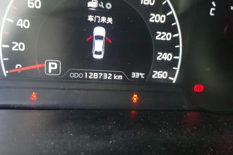 Used Kia Cadenza 2013 2.4L Elite Version China V Standard Odometer Close Up
