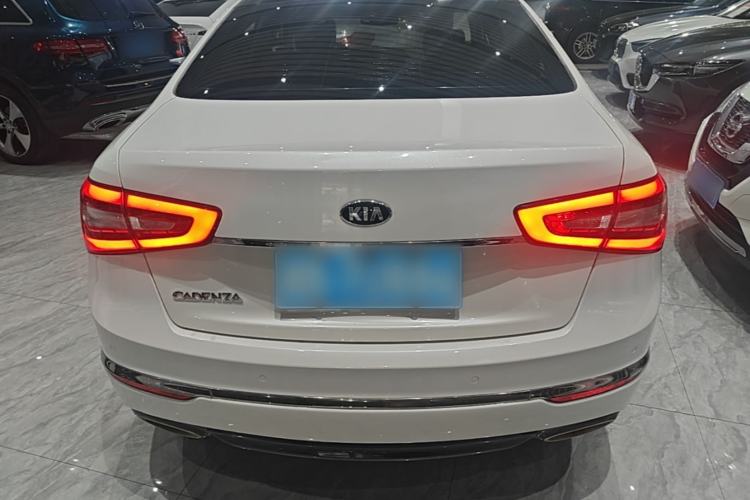 Used Kia Cadenza 2013 2.4L Business Sunroof Version China IV Standard Rear