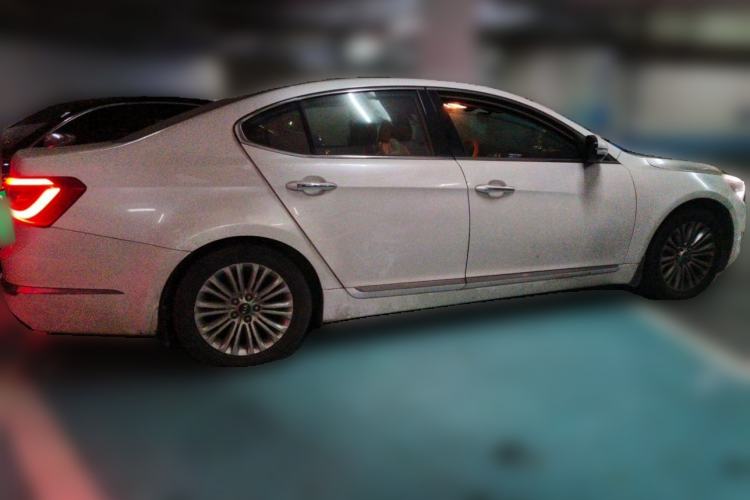Used Kia Cadenza 2013 2.4L Business Sunroof Version China IV Standard Rear Right 45 Deg