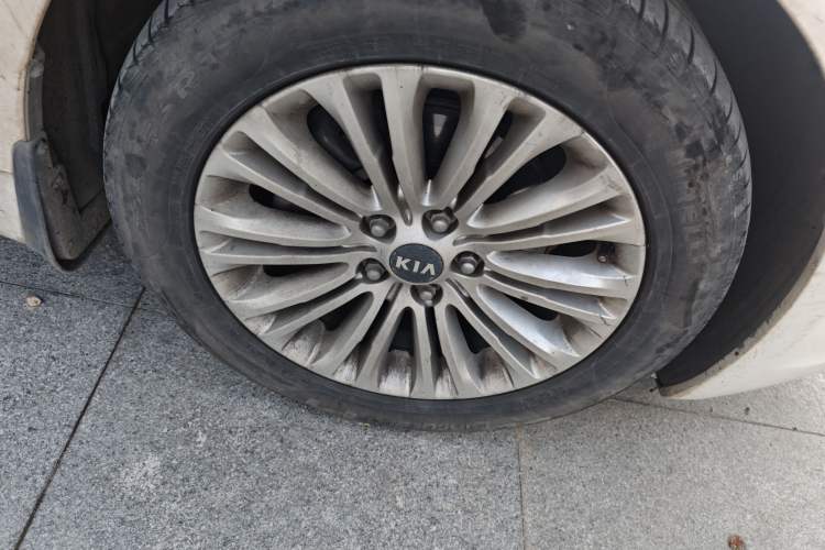 Used Kia Cadenza 2013 2.4L Business Sunroof Version China V Standard Right Front Wheel Hub