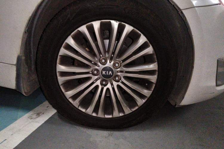 Used Kia Cadenza 2013 2.4L Business Sunroof Version China IV Standard Right Front Wheel Hub