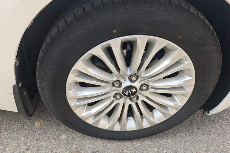 Used Kia Cadenza 2013 2.4L Elite Model China IV Standard Right Front Wheel Hub