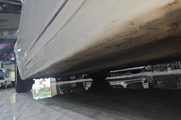 Used Kia Cadenza 2013 2.4L Business Sunroof Version China IV Standard Right Side Sill