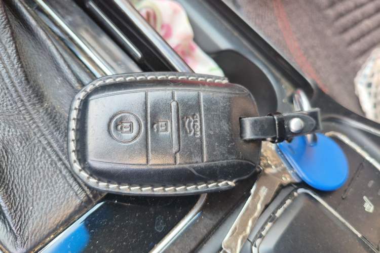 Used Kia Cadenza 2013 2.4L Elite Model China IV Standard Vehicle Key